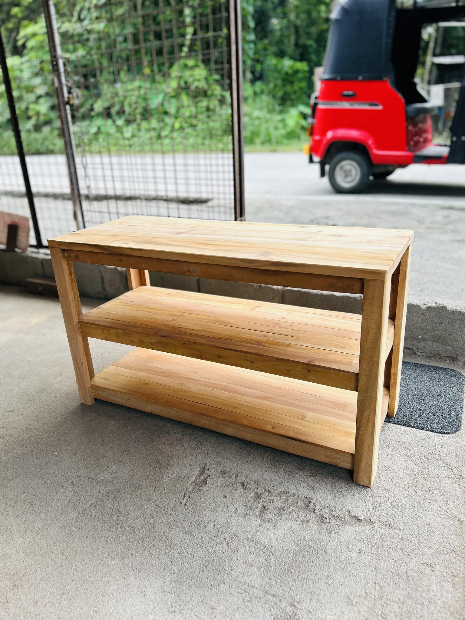 Long Accent Table
